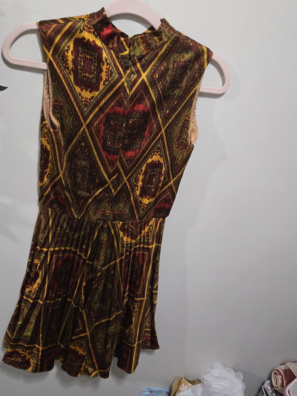 Vintage 70s Pleated Midi Dress in Brown & Gold - Picture 7 of 8